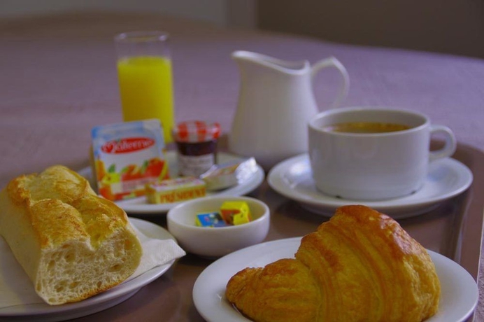 Imagen de la habitación del Hotel Napoléon, Bastia. Foto 9