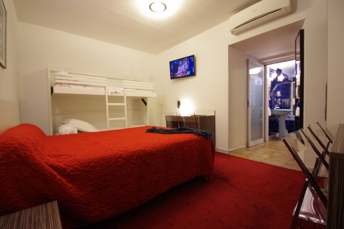 Imagen general del Hotel Napoléon, Bastia. Foto 2