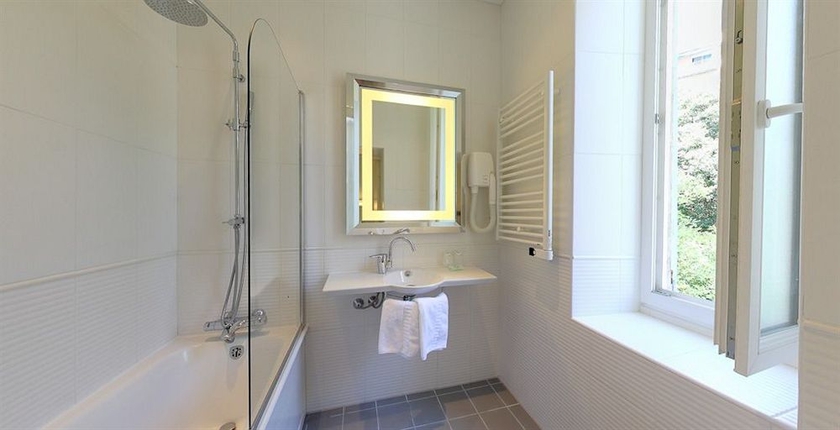 Imagen de la habitación del Hotel Napoleon, Ayacio. Foto 5