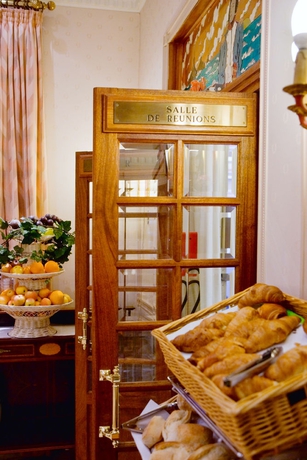 Imagen del bar/restaurante del Hotel Napoleon, Ayacio. Foto 3