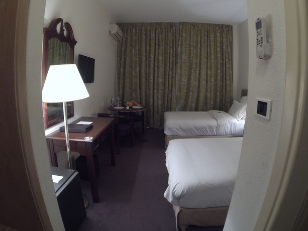 Imagen de la habitación del Hotel Napoleon, Beirut. Foto 3