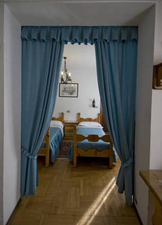 Imagen de la habitación del Hotel Napoleon, Champeriou. Foto 8