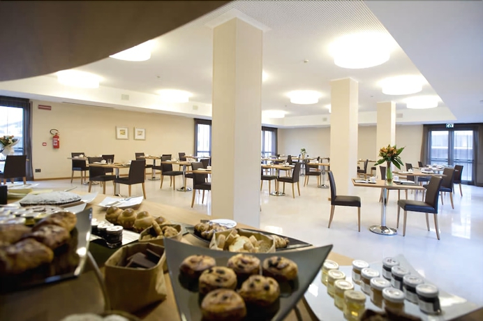 Imagen del bar/restaurante del Hotel Napoleon, Cherasco. Foto 3