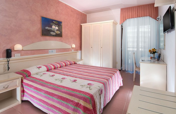 Imagen de la habitación del Hotel Napoleon, Gabicce Mare. Foto 13