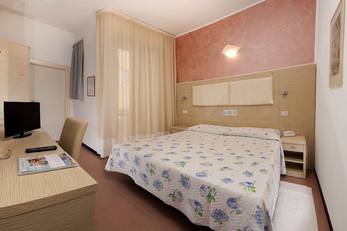 Imagen de la habitación del Hotel Napoleon, Gabicce Mare. Foto 14