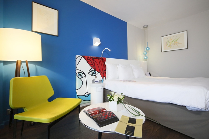 Imagen de la habitación del Hotel Napoleon, Menton. Foto 2