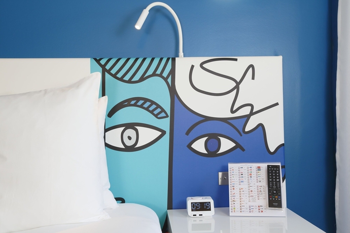 Imagen de la habitación del Hotel Napoleon, Menton. Foto 3