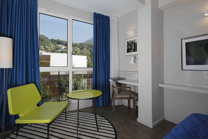 Imagen de la habitación del Hotel Napoleon, Menton. Foto 11