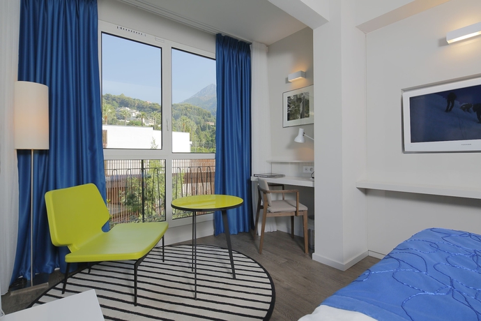 Imagen de la habitación del Hotel Napoleon, Menton. Foto 15