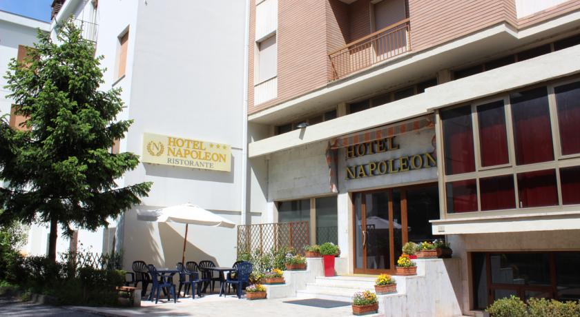 Imagen general del Hotel Napoleon, Pontremoli. Foto 7