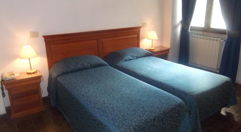 Imagen general del Hotel Napoleon, Pontremoli. Foto 6
