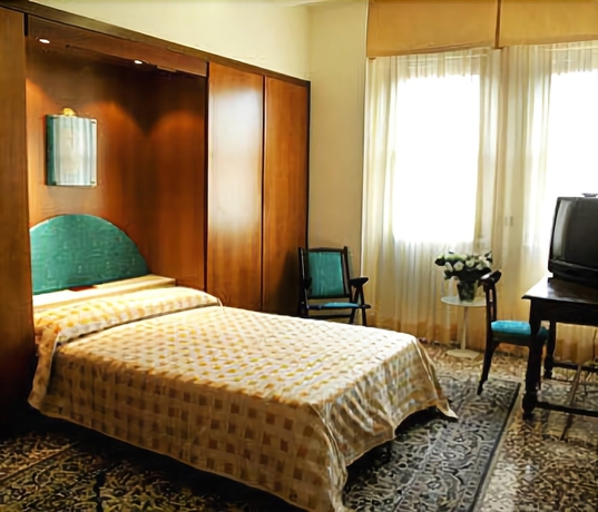 Imagen de la habitación del Hotel Napoleon, Rimini. Foto 4