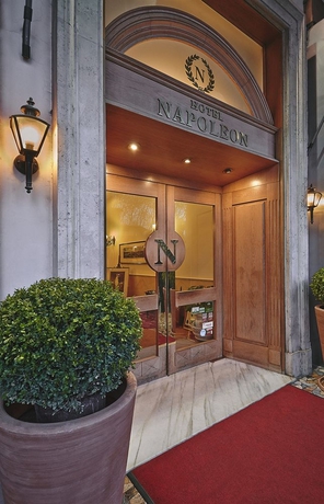 Imagen general del Hotel Napoleon, Roma. Foto 1