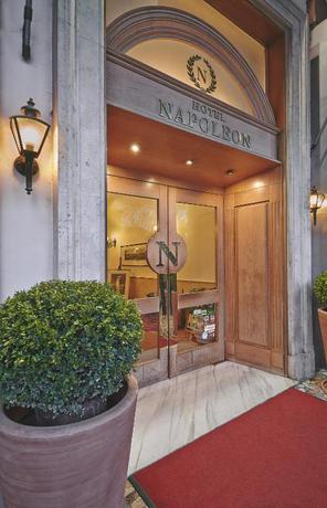 Imagen de los exteriores del Hotel Napoleon, Roma. Foto 11