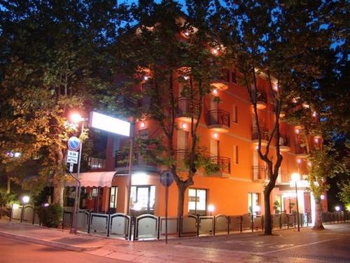 Imagen general del Hotel Napoleon, San Mauro a Mare. Foto 3