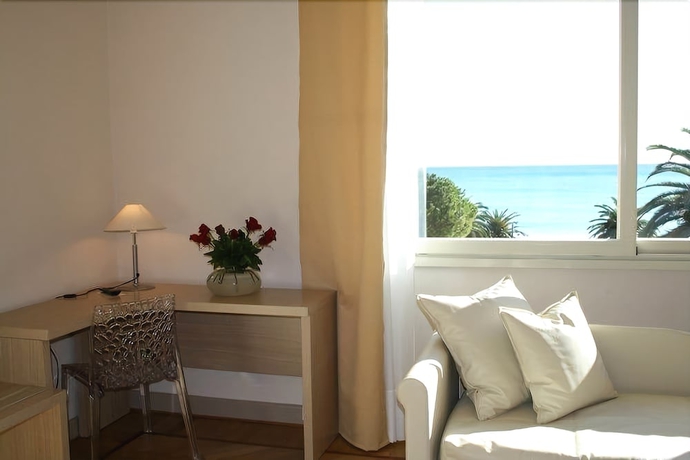 Imagen de la habitación del Hotel Napoleon, San Remo. Foto 13