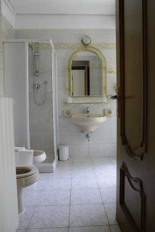 Imagen de la habitación del Hotel Napoleon, Tur&iacute;n. Foto 11