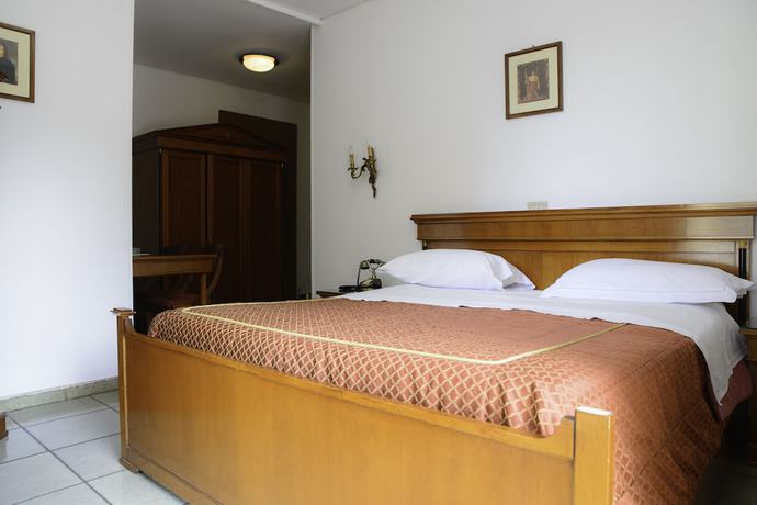 Imagen de la habitación del Hotel Napoleon, Tur&iacute;n. Foto 14