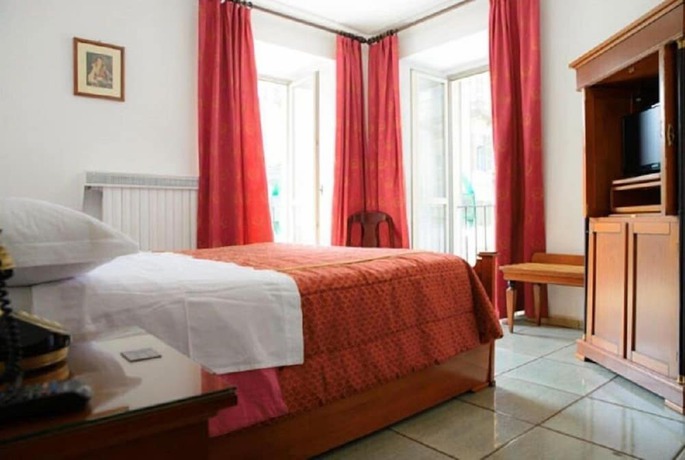 Imagen general del Hotel Napoleon, Tur&iacute;n. Foto 1