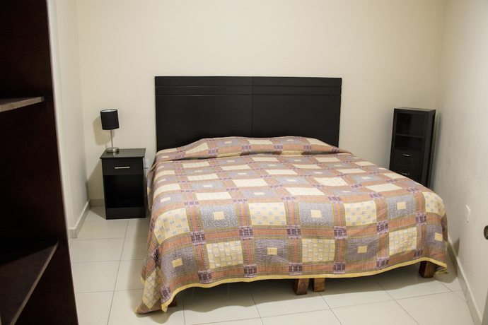 Imagen de la habitación del Hotel Napoles, Ciudad Obreg&oacute;n. Foto 7