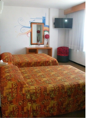 Imagen de la habitación del Hotel Napoles. Foto 7