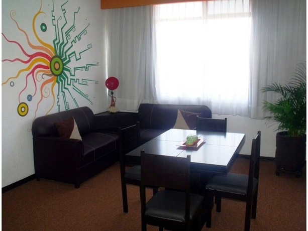 Imagen de la habitación del Hotel Napoles. Foto 9