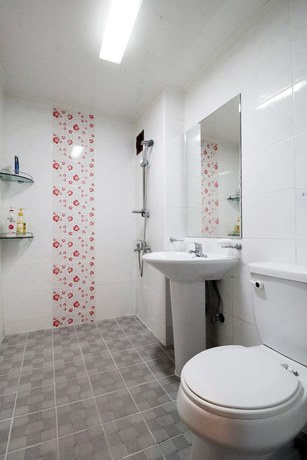 Imagen de la habitación del Hotel Napoli. Foto 15