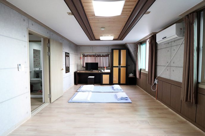 Imagen de la habitación del Hotel Napoli. Foto 16