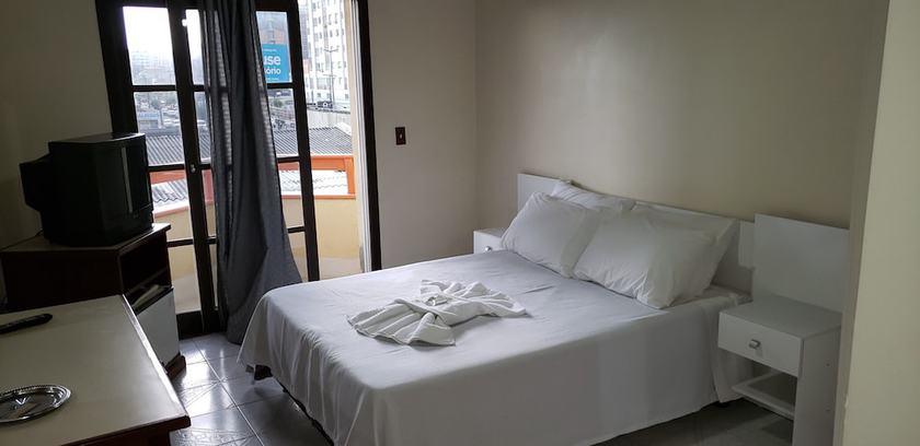 Imagen de la habitación del Hotel Napoli. Foto 8