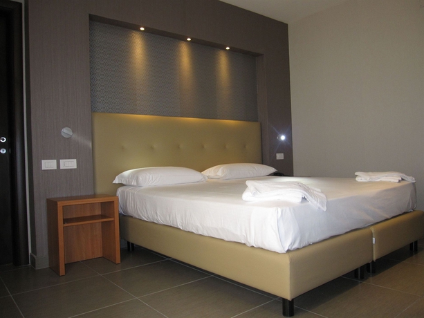 Imagen de la habitación del Hotel Napolit'amo Medina. Foto 4