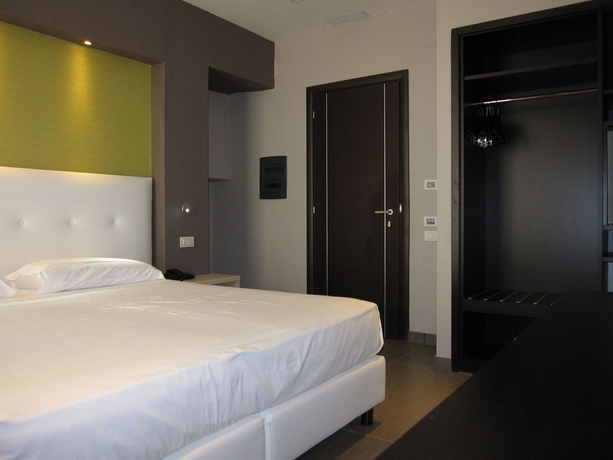 Imagen de la habitación del Hotel Napolit'amo Medina. Foto 8