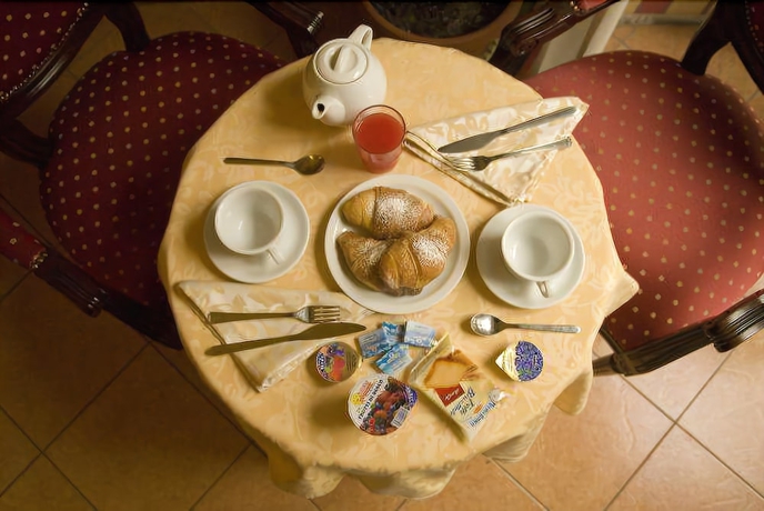 Imagen del bar/restaurante del Hotel Napolit'amo Principe. Foto 14