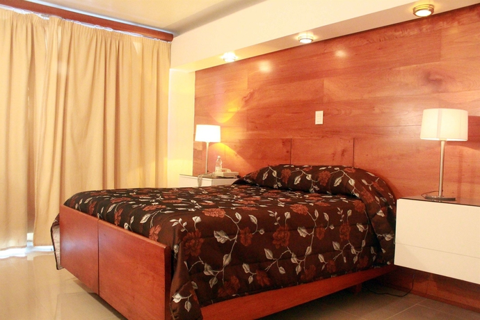 Imagen de la habitación del Hotel Napolitano. Foto 9