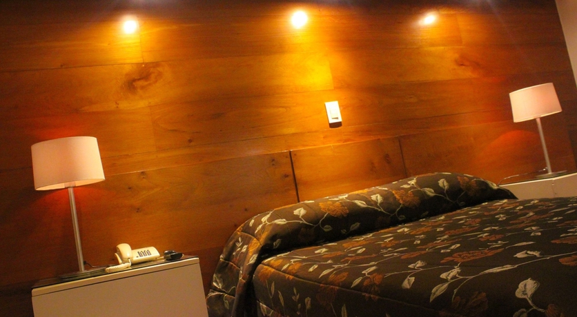 Imagen de la habitación del Hotel Napolitano. Foto 10