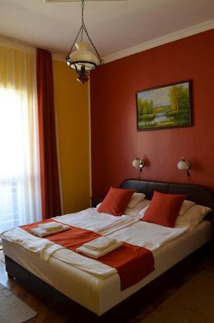 Imagen de la habitación del Hotel Napsugár és Gulyás Kunyhó Étterem. Foto 9