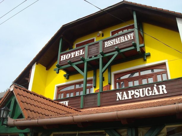 Imagen general del Hotel Napsugár és Gulyás Kunyhó Étterem. Foto 1