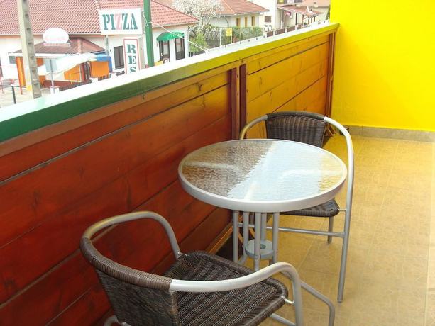 Imagen de la habitación del Hotel Napsugár és Gulyás Kunyhó Étterem. Foto 16