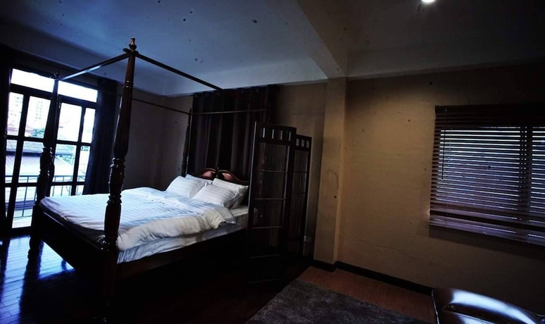 Imagen de la habitación del Hotel Naptel Chang Moi. Foto 13