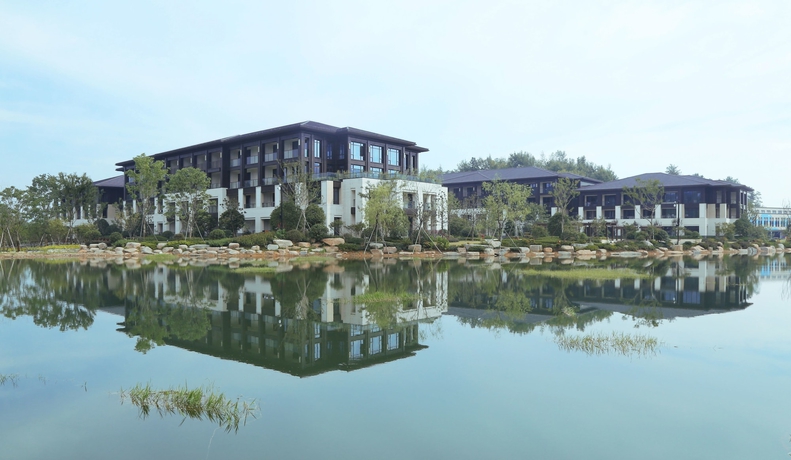 Imagen de los exteriores del Hotel Narada Phoenix Valley Resort. Foto 18
