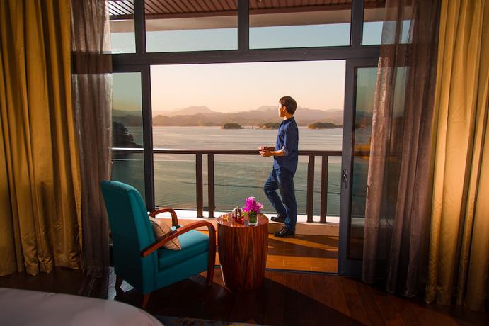 Imagen de la habitación del Hotel Narada Qiandao Lake Resort. Foto 10