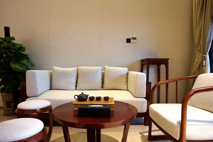 Imagen de la habitación del Hotel Narada Resort and Spa Cifu Lake Guangxi. Foto 13