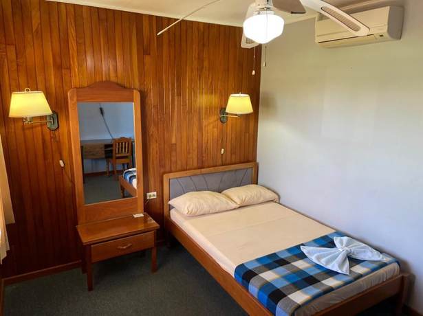 Imagen de la habitación del Hotel Naralit. Foto 6