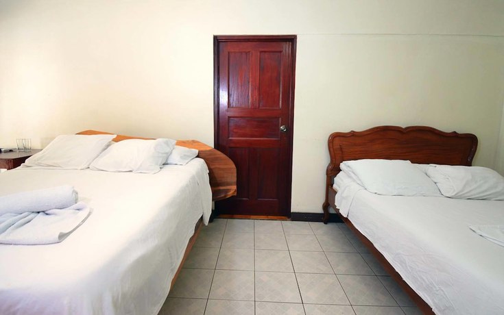 Imagen de la habitación del Hotel Naranjal. Foto 5