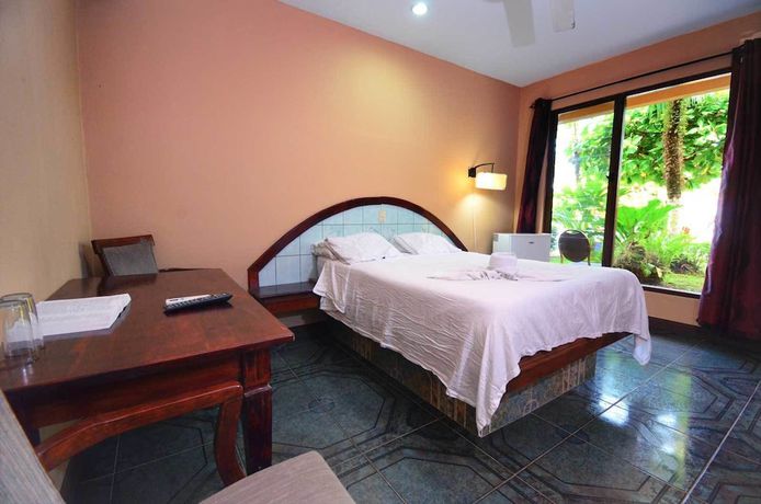 Imagen de la habitación del Hotel Naranjal. Foto 12