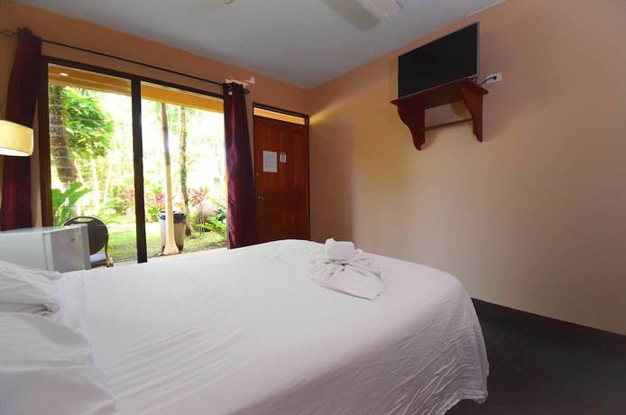 Imagen de la habitación del Hotel Naranjal. Foto 14