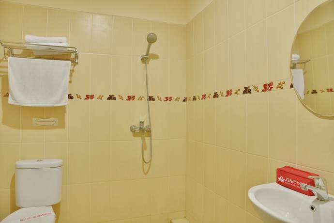 Imagen de la habitación del Hotel Narapati Indah Syariah. Foto 6