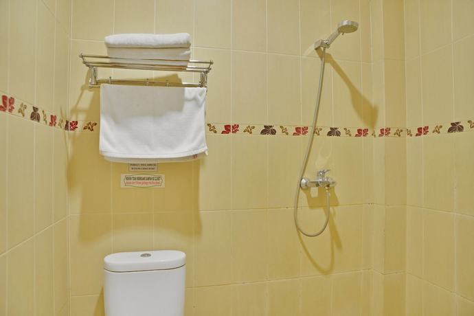 Imagen de la habitación del Hotel Narapati Indah Syariah. Foto 13