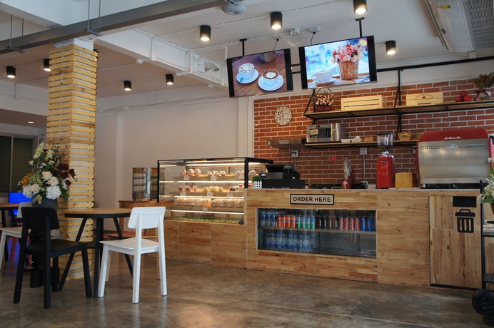 Imagen del bar/restaurante del Hotel Narawad Boutique. Foto 3