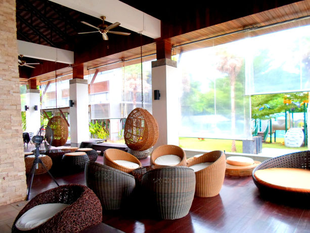 Imagen de la habitación del Hotel Naraya Riverside Resort. Foto 4