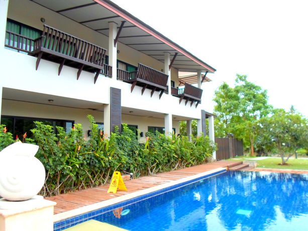 Imagen de los interiores del Hotel Naraya Riverside Resort. Foto 13